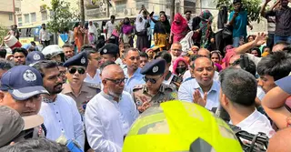 তেজগাঁওয়ে নাসা গ্রুপের শ্রমিকদের সড়ক অবরোধ; শ্রমমন্ত্রীর হস্তক্ষেপে প্রত্যাহার